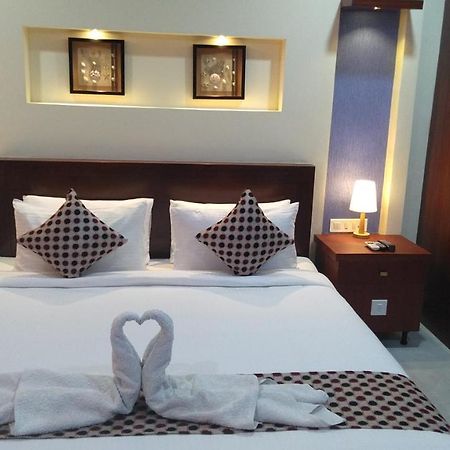Rouba Residency Hotel Ponnāni Екстериор снимка