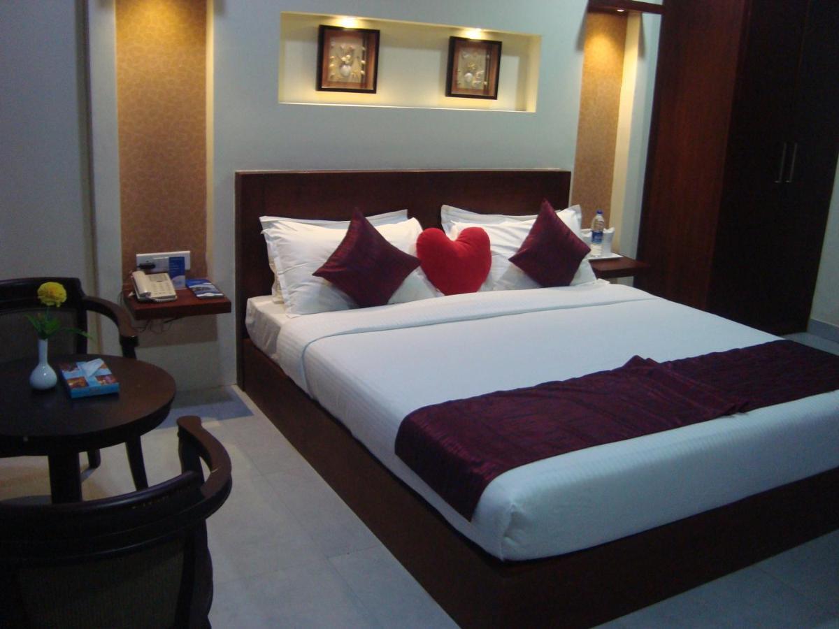 Rouba Residency Hotel Ponnāni Екстериор снимка