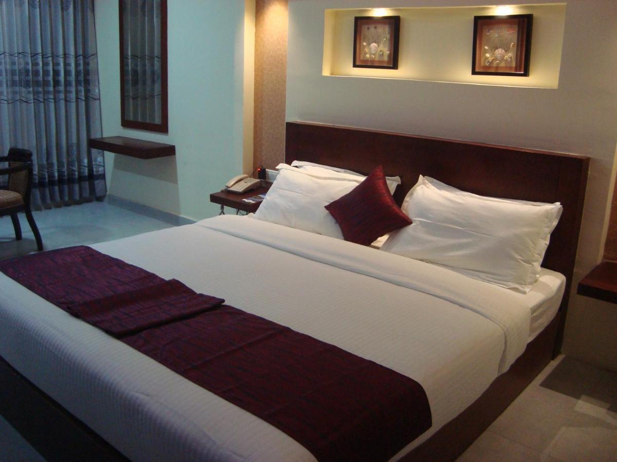 Rouba Residency Hotel Ponnāni Екстериор снимка