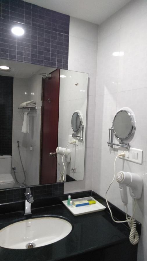 Rouba Residency Hotel Ponnāni Екстериор снимка